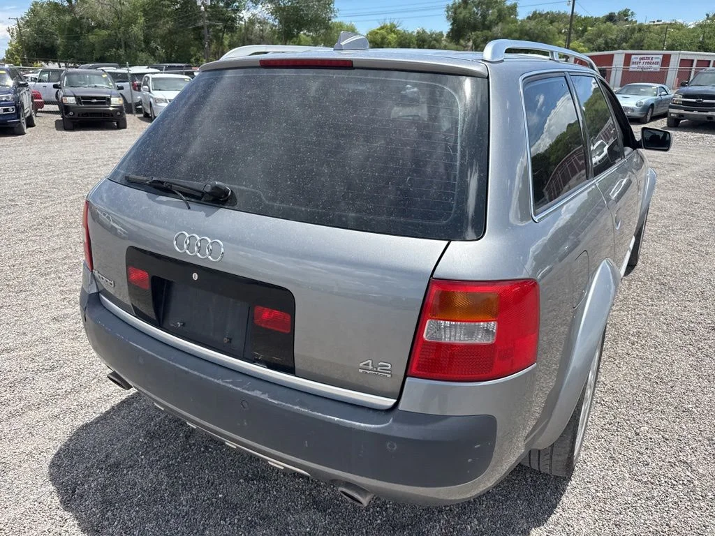 Used 2004 Gray Audi 4.2 image 8