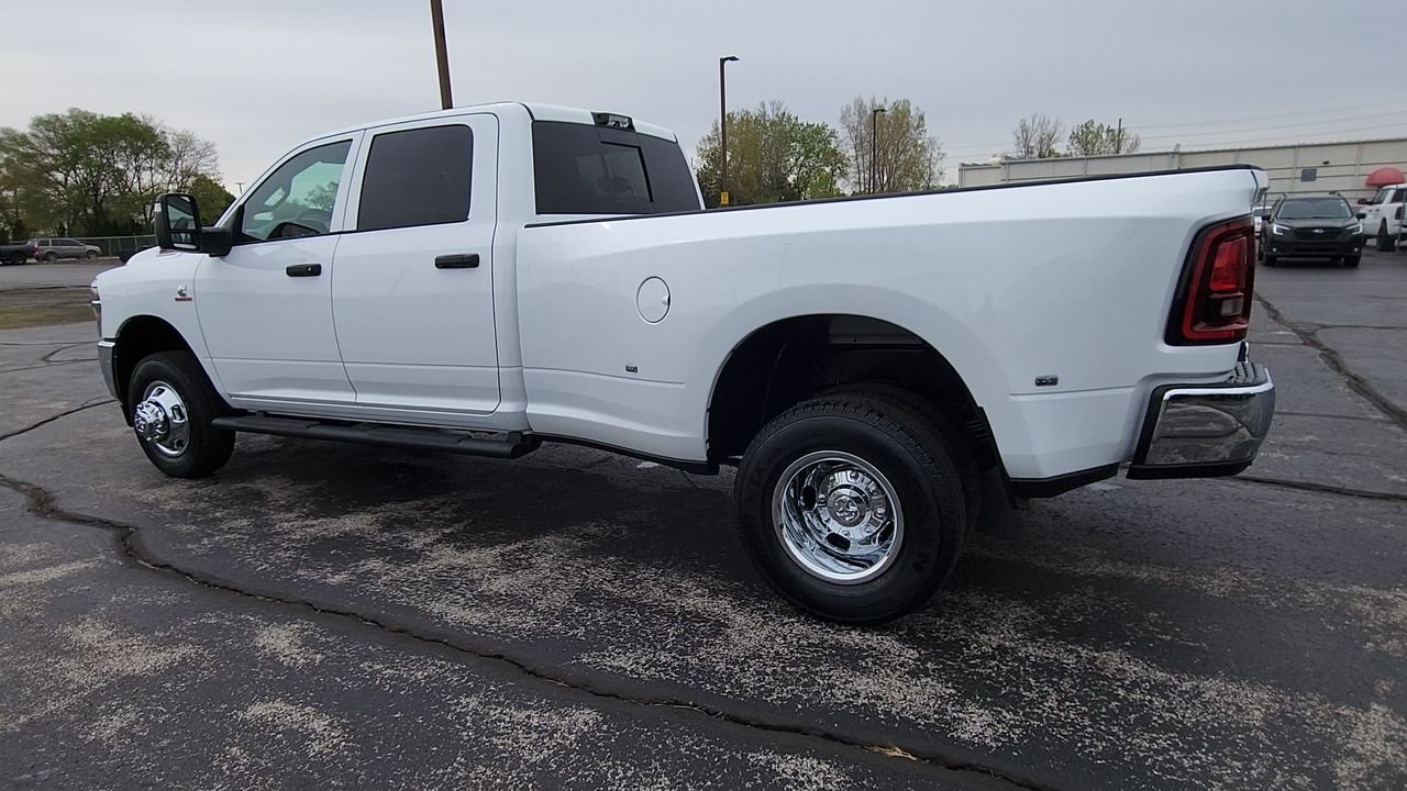 New 2026 Bright White Clear-Coat Exterior Paint RAM Tradesman image 6