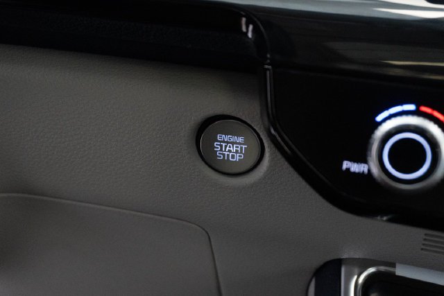 Used 2025 White Kia SX Prestige image 30