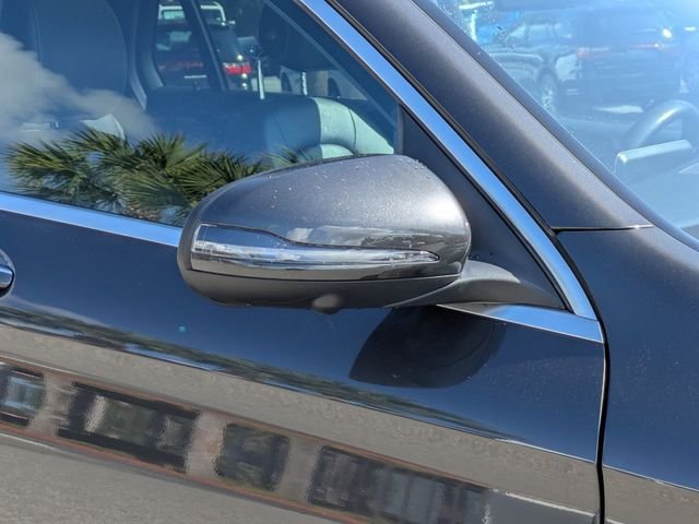 Used 2022 Gray Mercedes-Benz GLC 300 image 12