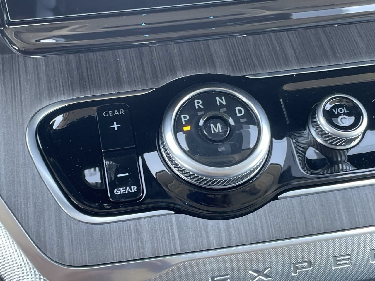 New 2026 Agate Black Metallic Ford Platinum image 27