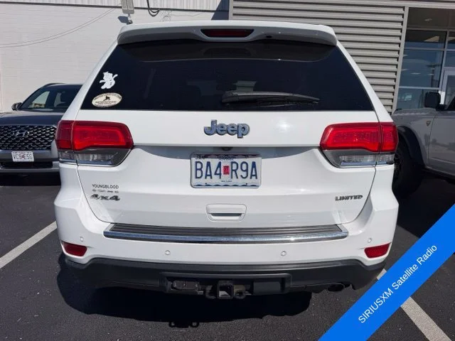 Used 2015 Bright White Clearcoat Jeep Limited image 7