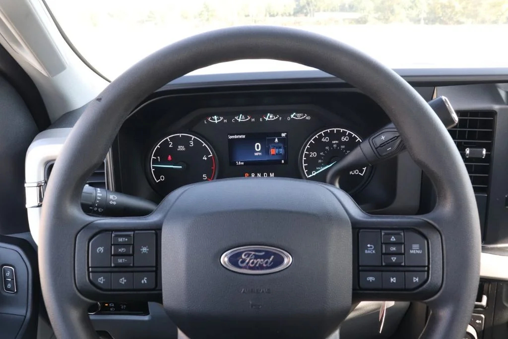 New 2025 Oxford White Ford F-550® XL image 17