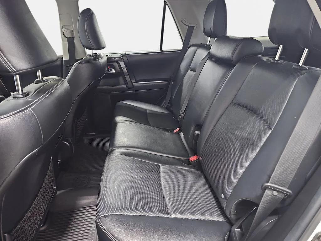 Used 2021 White Toyota Nightshade image 13