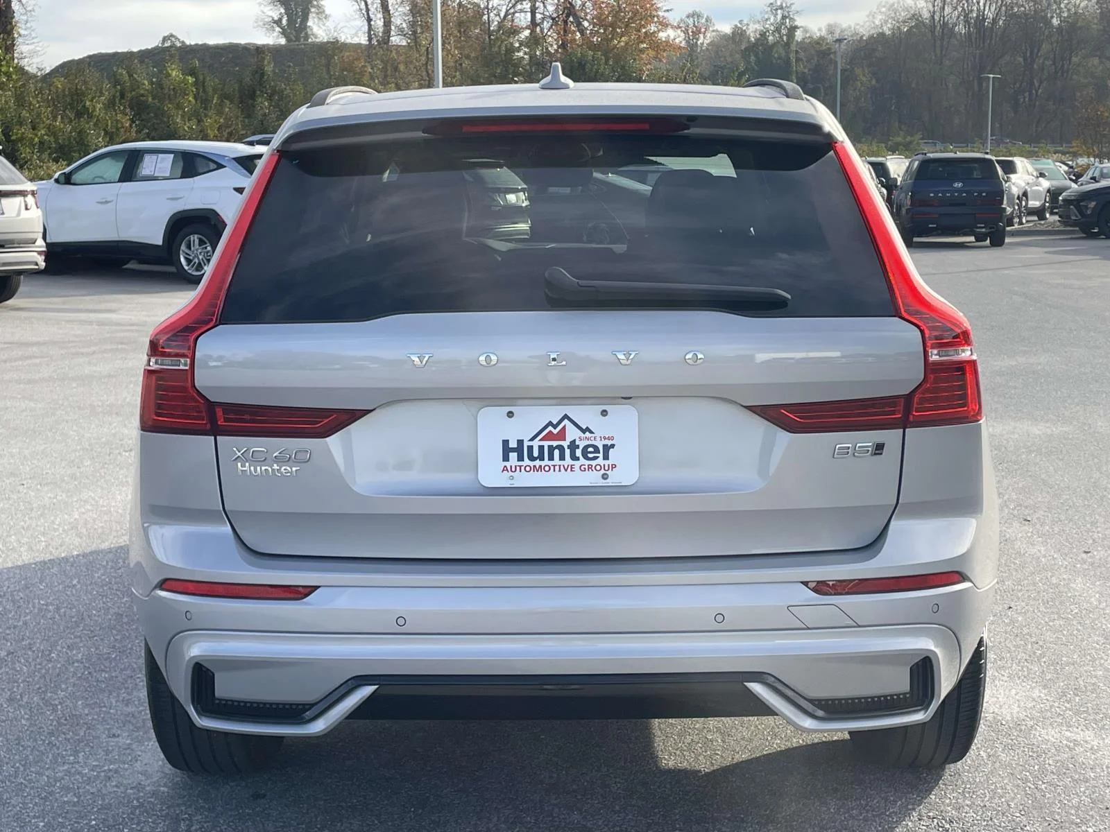 Used 2025 Silver Dawn Metallic Volvo Core image 28