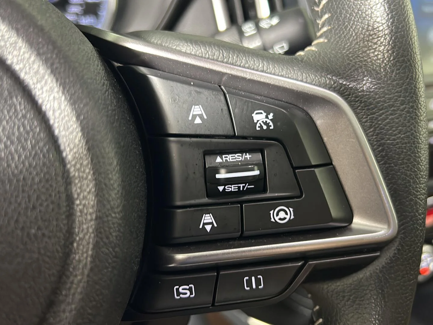 Used 2023 Crystal Black Silica Subaru Touring image 26
