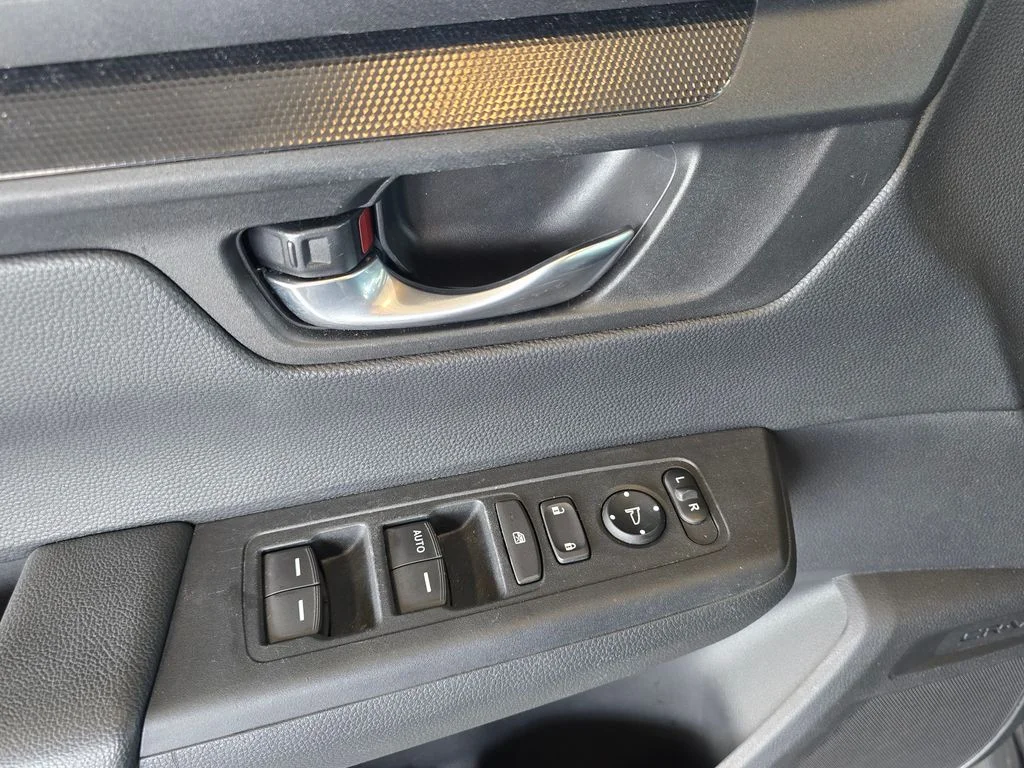 Used 2025  Honda LX image 8