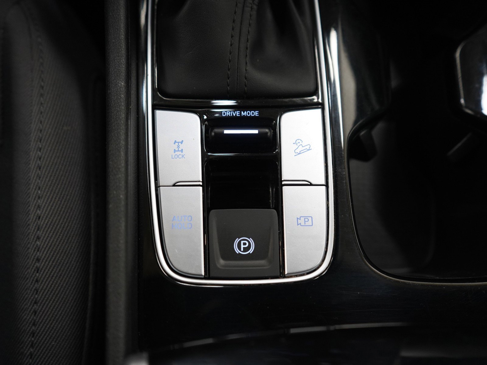2024 Hyundai Santa Cruz SE - Photo 22