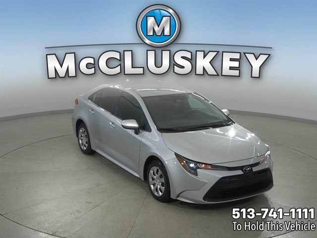 2025 Toyota Corolla LE - Photo 32