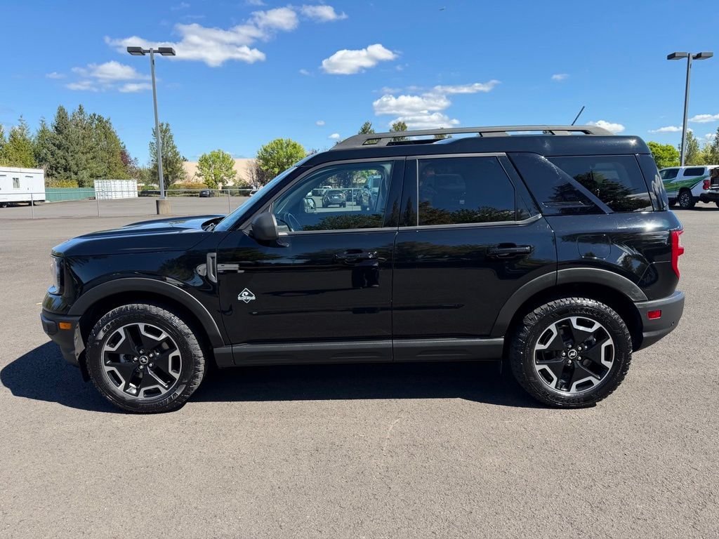 Used 2022 Shadow Black Ford Outer Banks image 5