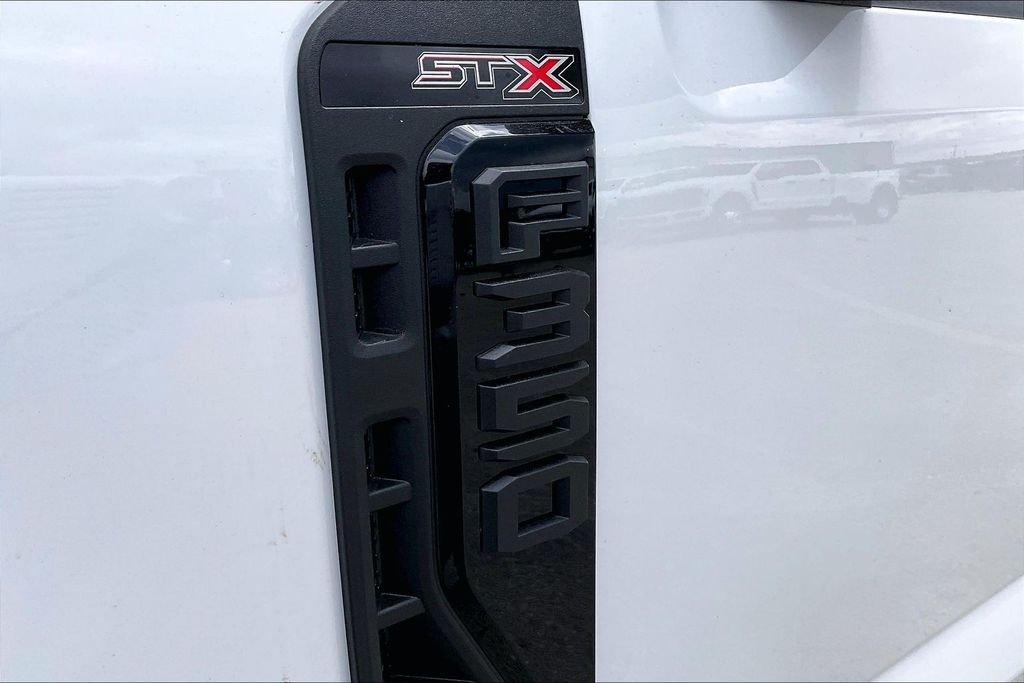 New 2026 Ford Super Duty F-350 XL 4D Crew Cab