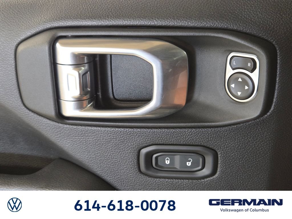 Used 2023 Gray Jeep Rubicon image 31