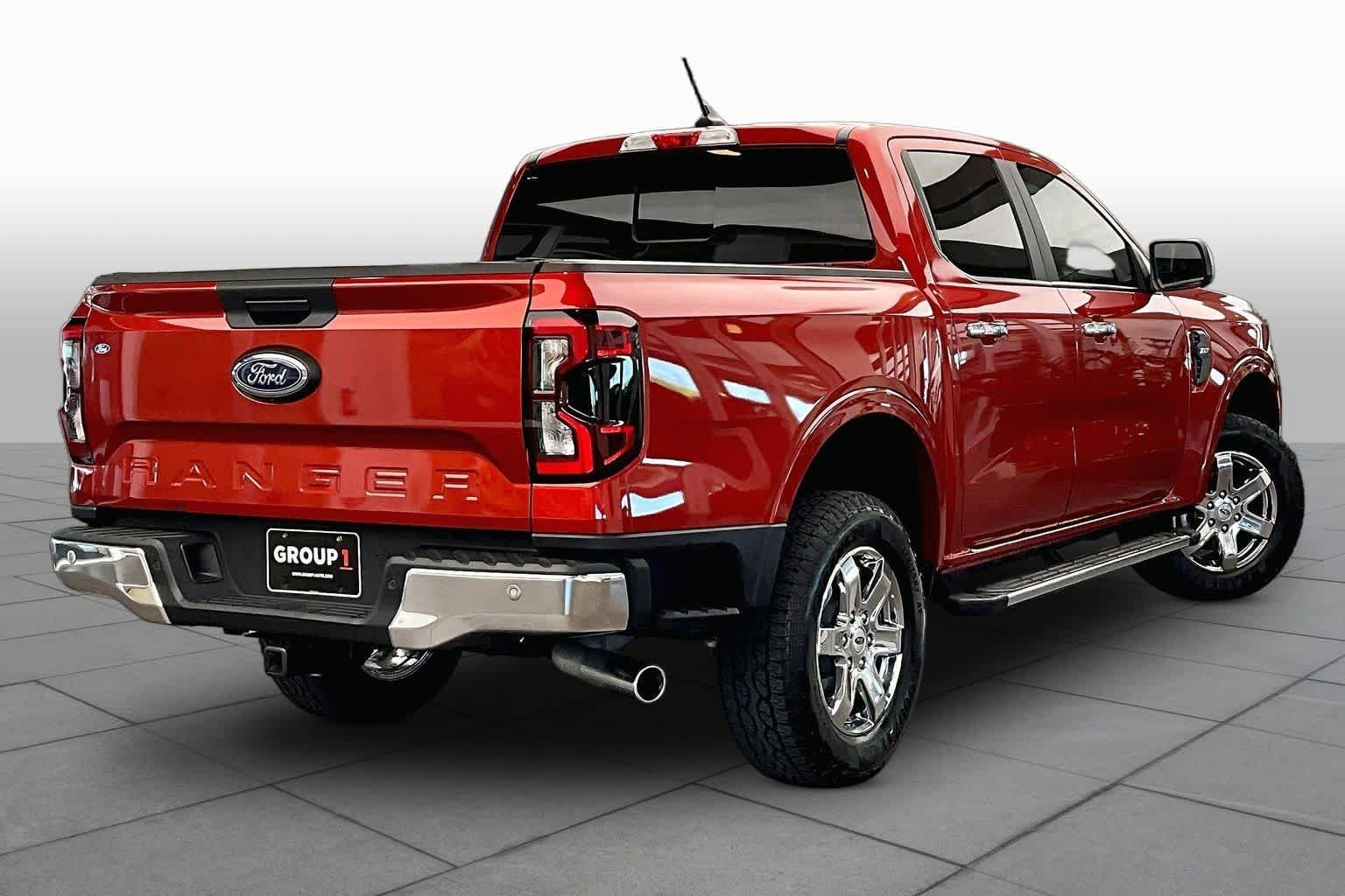 Used 2024 Hot Pepper Red Tinted Clearcoat Ford XLT image 14