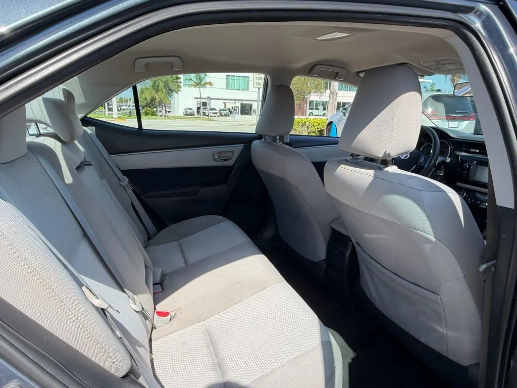 Used 2015 Gray Toyota LE image 17