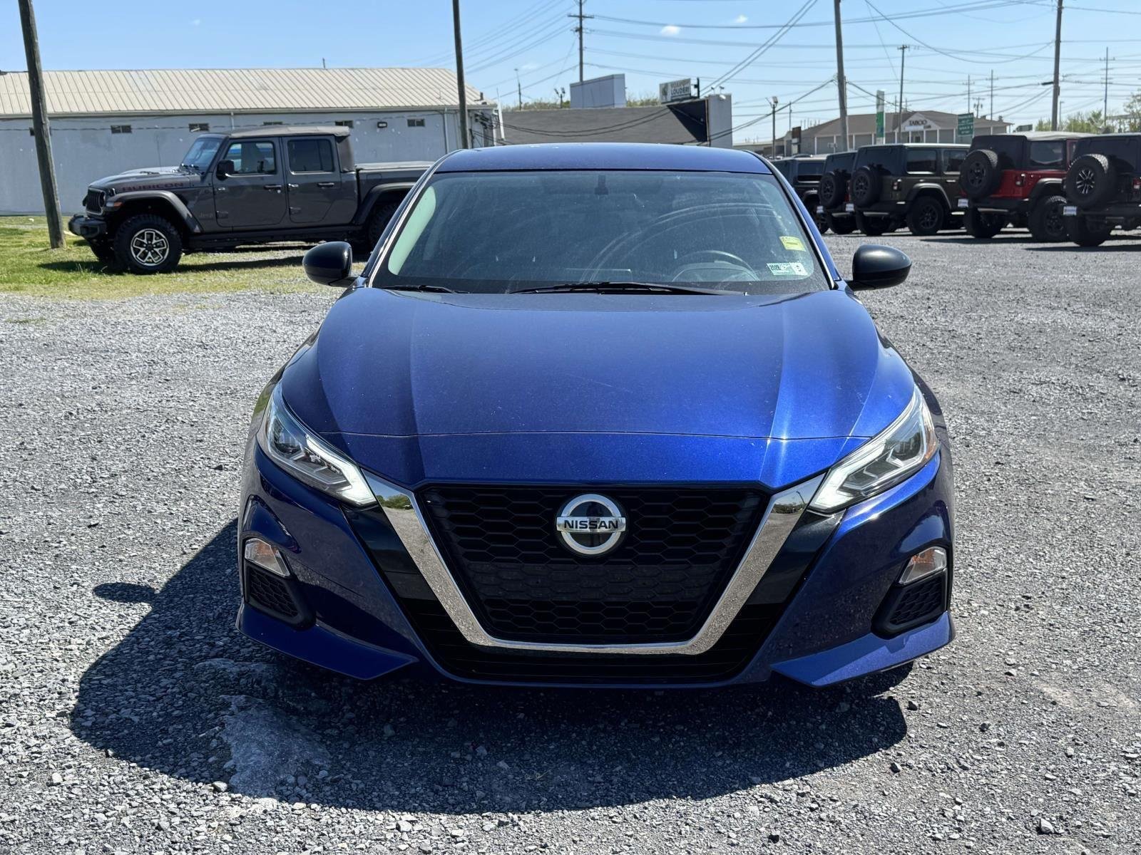 Used 2019 Deep Blue Pearl Nissan 2.5 SR image 25