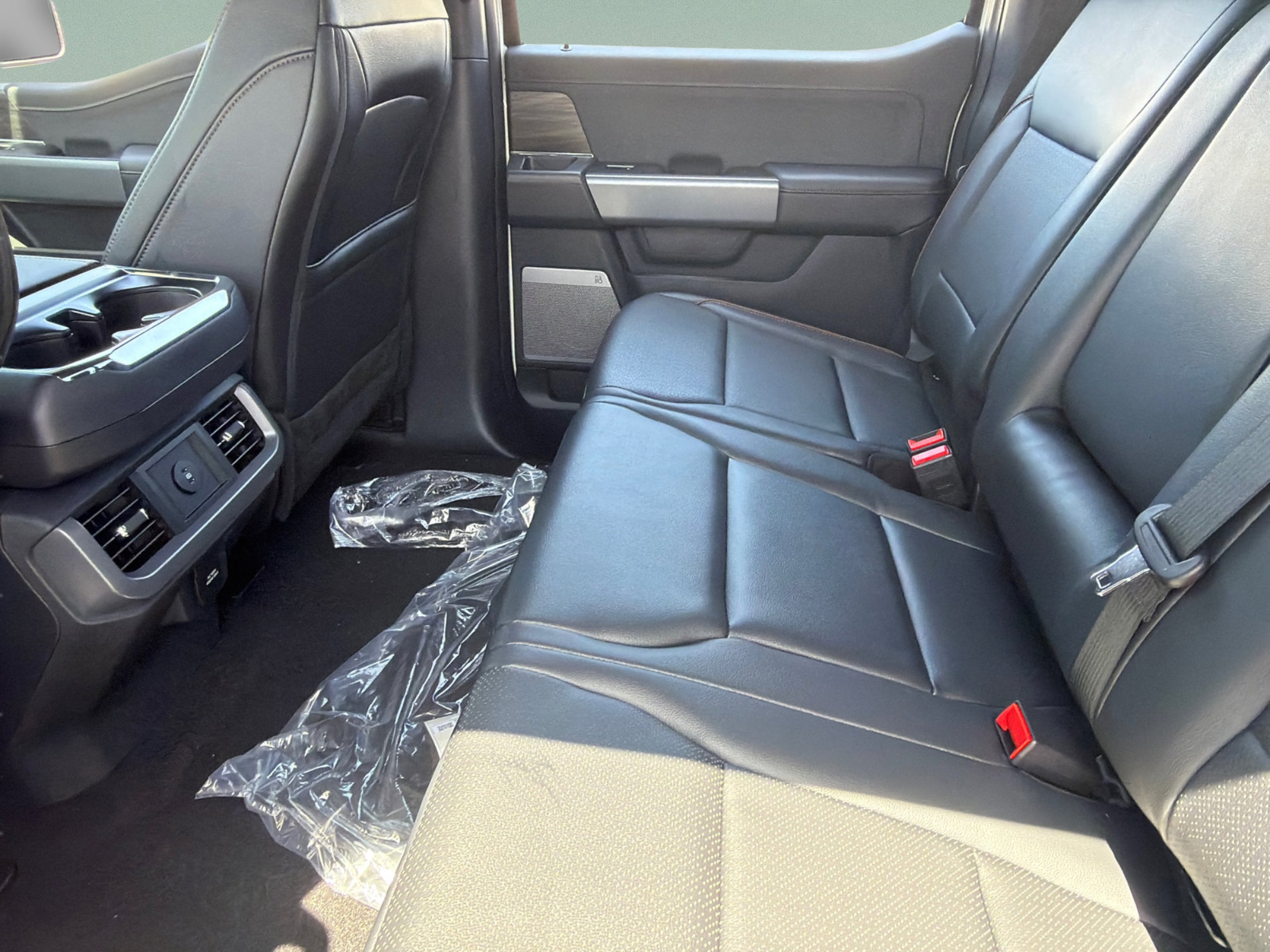 New 2026 Star White Metallic Tri-Coat Ford Lariat® image 12