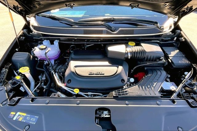 New 2026 Chrysler Pacifica Select 4D Passenger Van