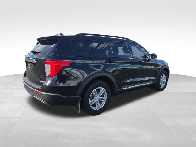 Used 2021 Black Ford XLT image 6