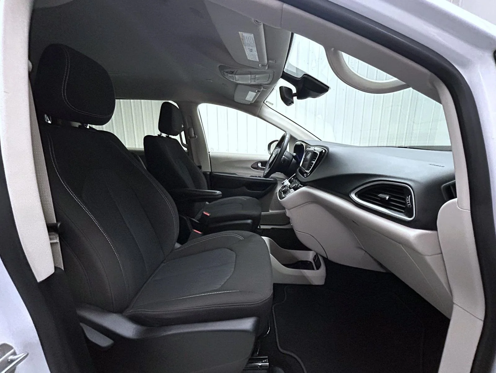 Used 2023 White Chrysler LX image 15