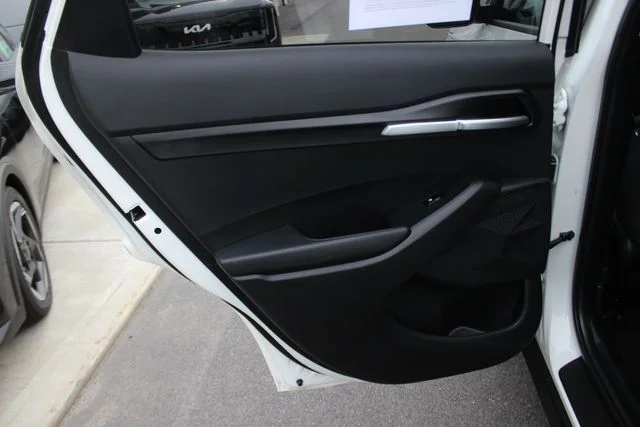 Used 2025 White Kia LX image 22