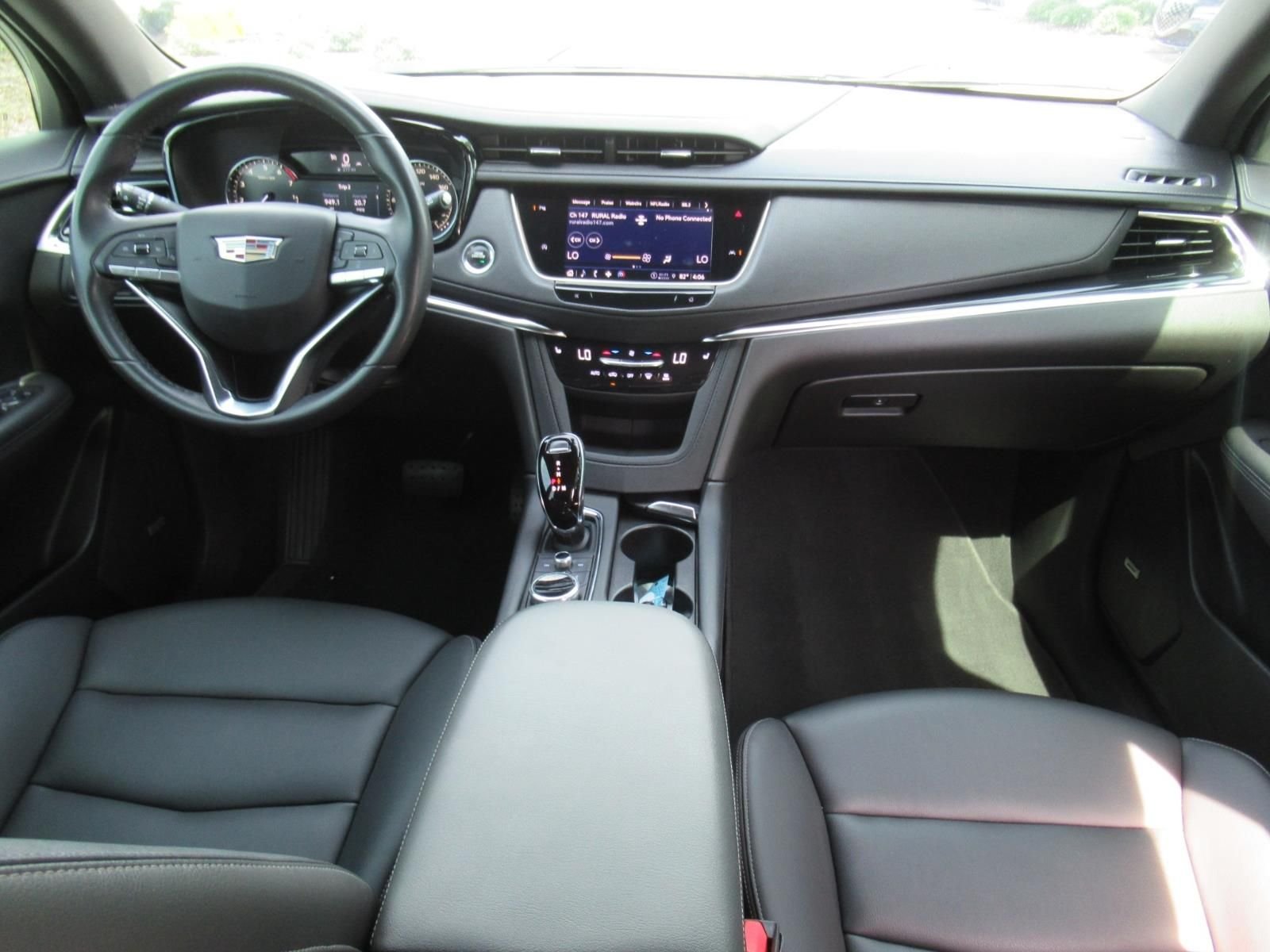 Used 2022 White Cadillac Luxury image 12