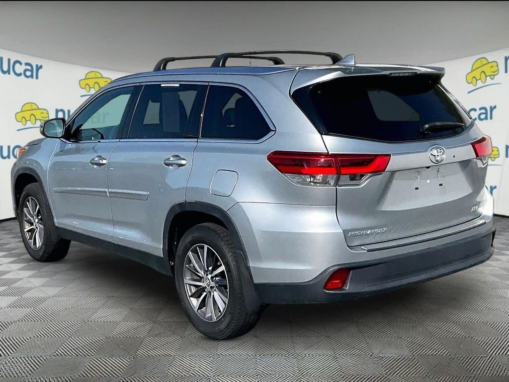 Used 2019 Celestial Silver Metallic Toyota XLE image 3