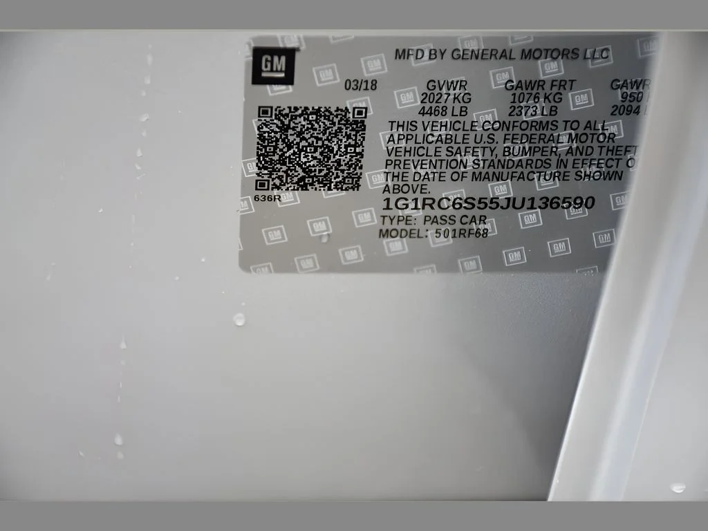 Used 2018 Silver Ice Metallic Chevrolet LT image 27