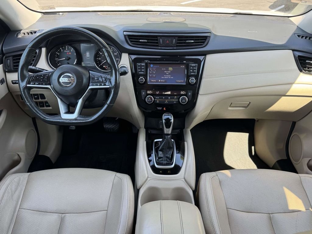 Used 2017 White Nissan SL image 3