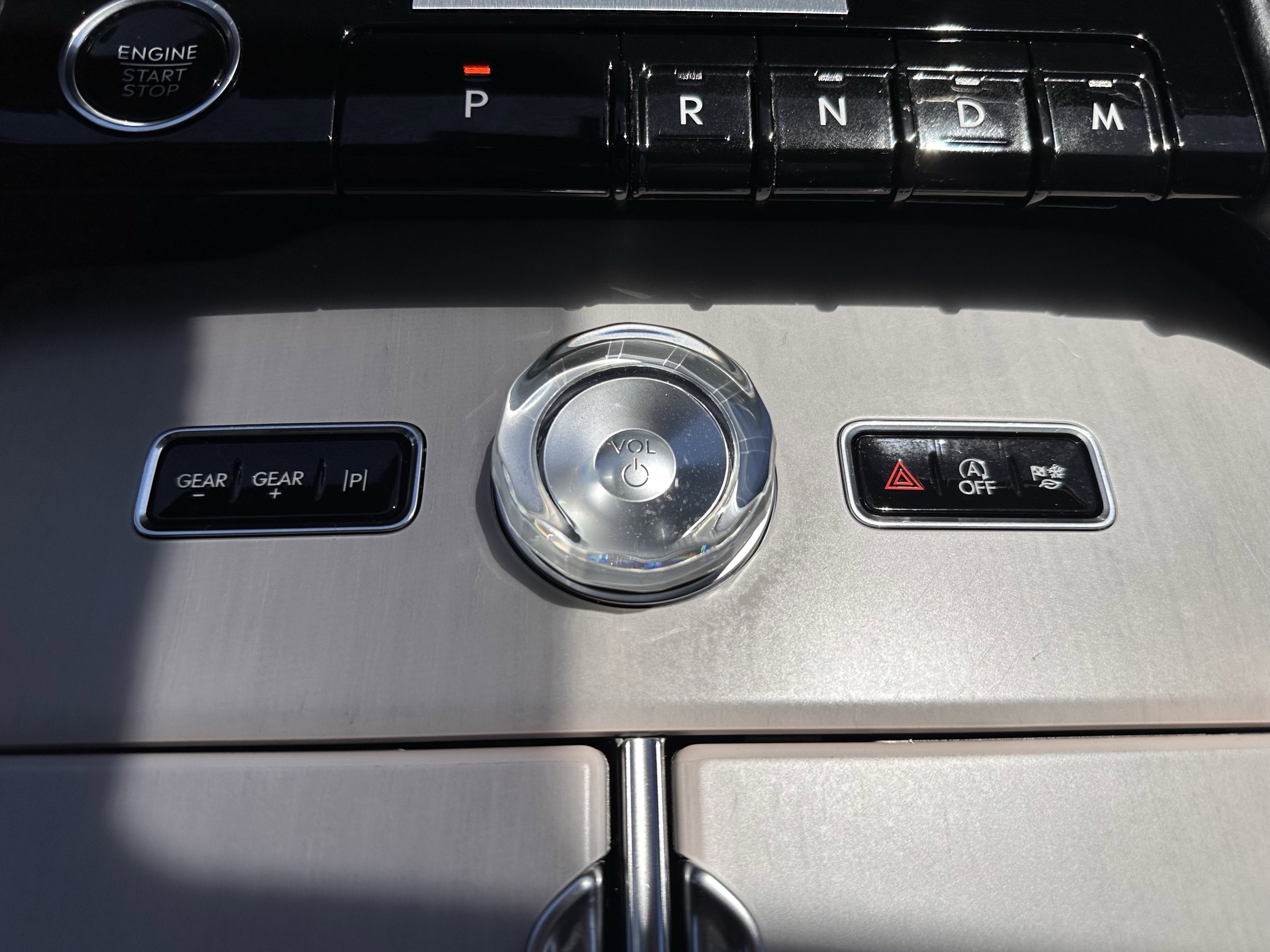 Used 2025 Pristine White Lincoln Reserve image 30