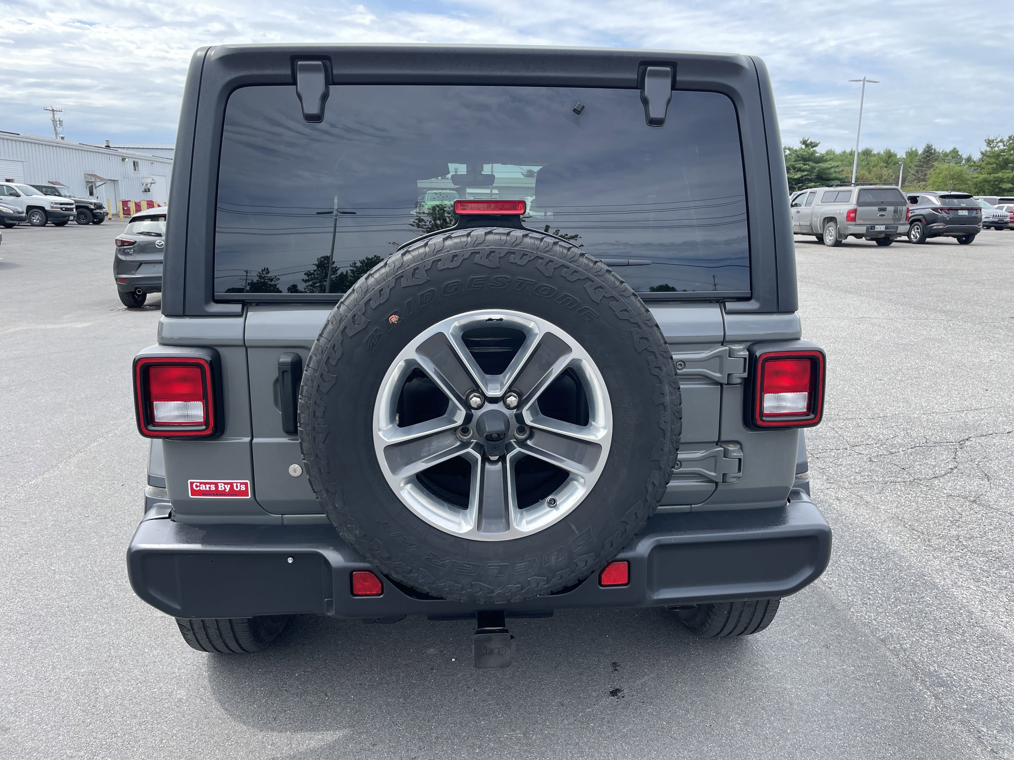 Used 2020 Sting-Gray Clearcoat Jeep Sahara image 4