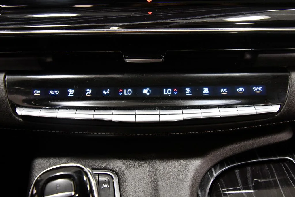 Used 2023  Cadillac Sport image 29