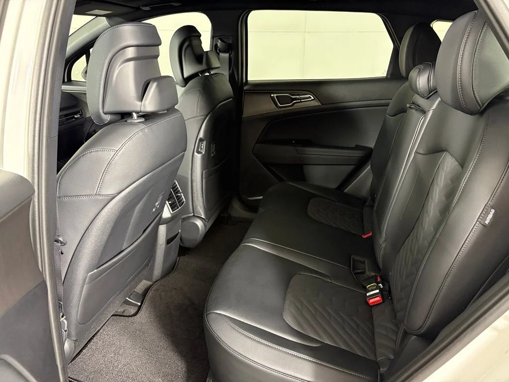 New 2027 White Kia X-Line image 37