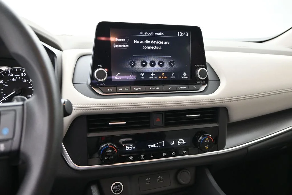 Used 2023 White Nissan SV image 24