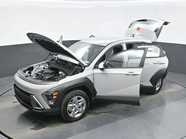 New 2027 Gray Hyundai SE AWD image 28