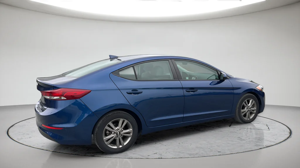 Used 2018 Blue Hyundai SEL image 5