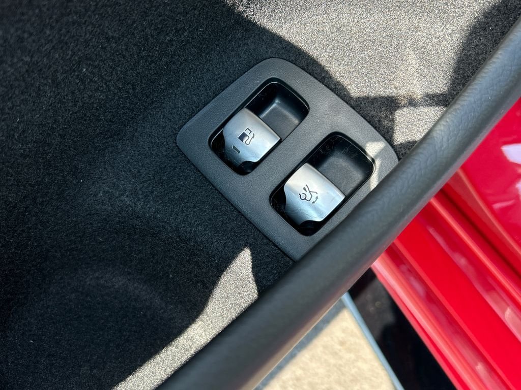 New 2027 MANUFAKTUR Patagonia Red Metallic Mercedes-Benz AMG® E 53 Hybrid Sedan image 13