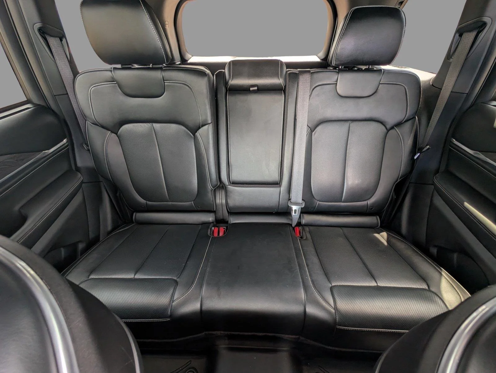 Used 2023 Bright White Clearcoat Jeep Overland image 38