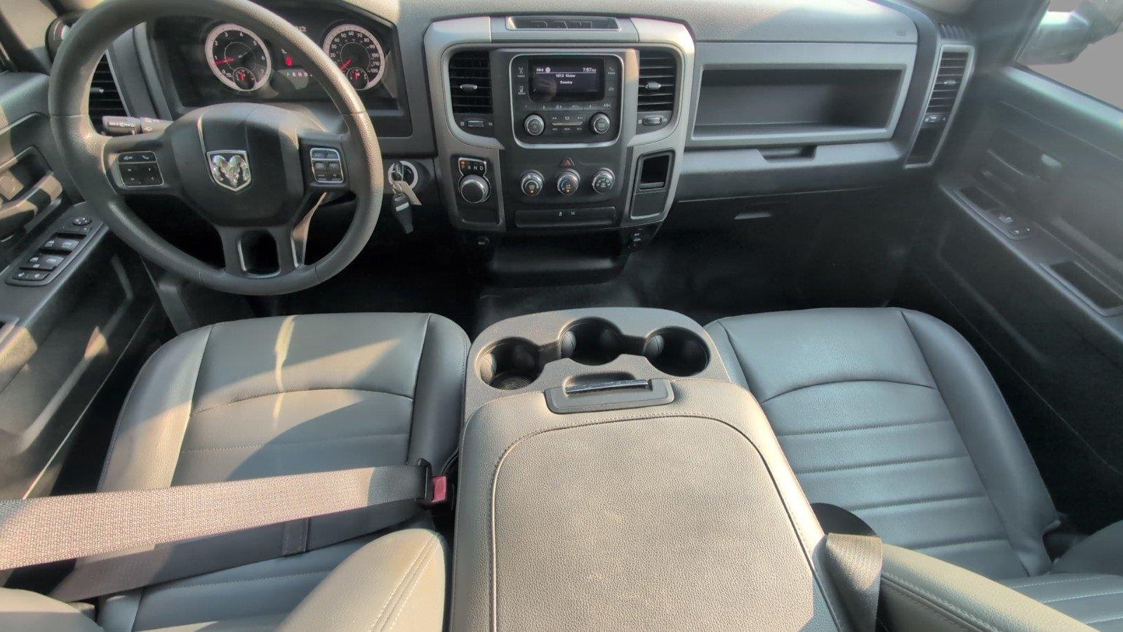 Used 2020 Diamond Black Crystal Pearlcoat Ram Tradesman image 30