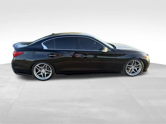 Used 2015 Black INFINITI Premium image 2