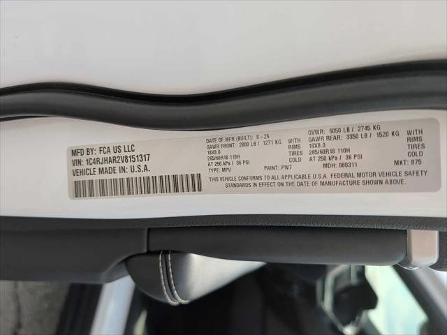 New 2027 Bright White Clear-Coat Paint Jeep Altitude image 28