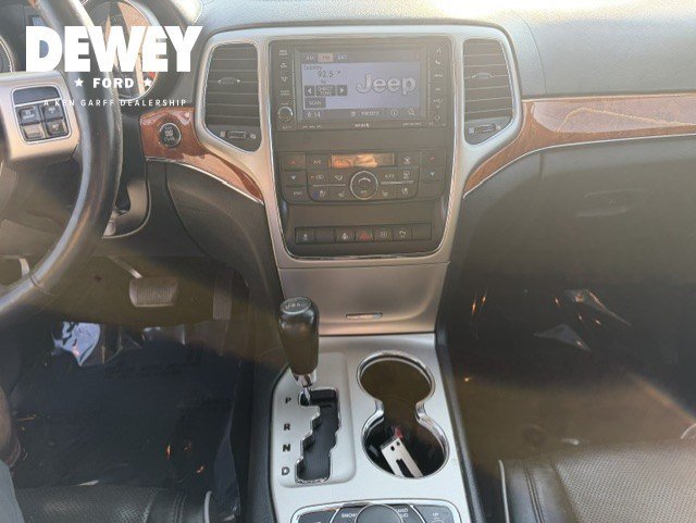 Used 2011 Mineral Gray Clearcoat Metallic Jeep Overland image 15