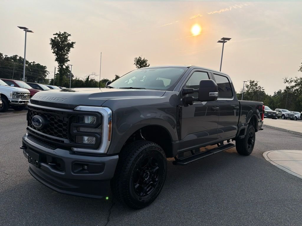 New 2026 Carbonized Gray Metallic Ford XL image 7
