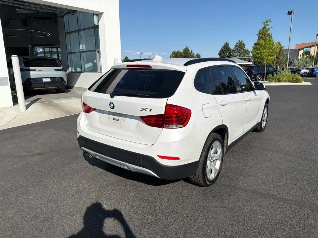 Used 2015 White Metallic BMW sDrive28i image 5