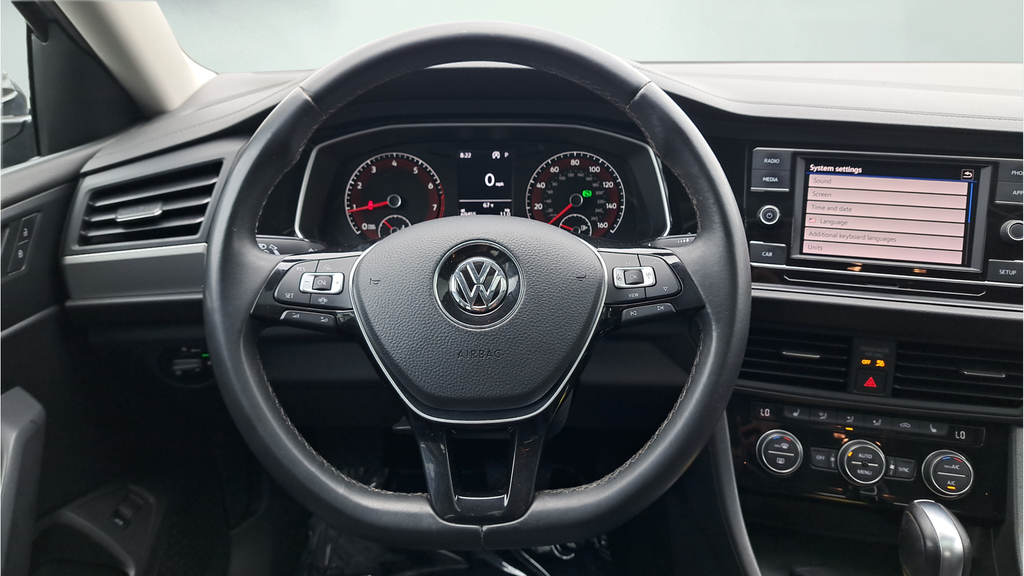 Used 2019 Gray Volkswagen 1.4T SE image 18