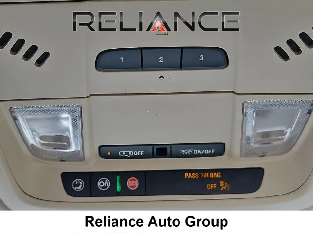 Used 2023 White GMC Denali image 37