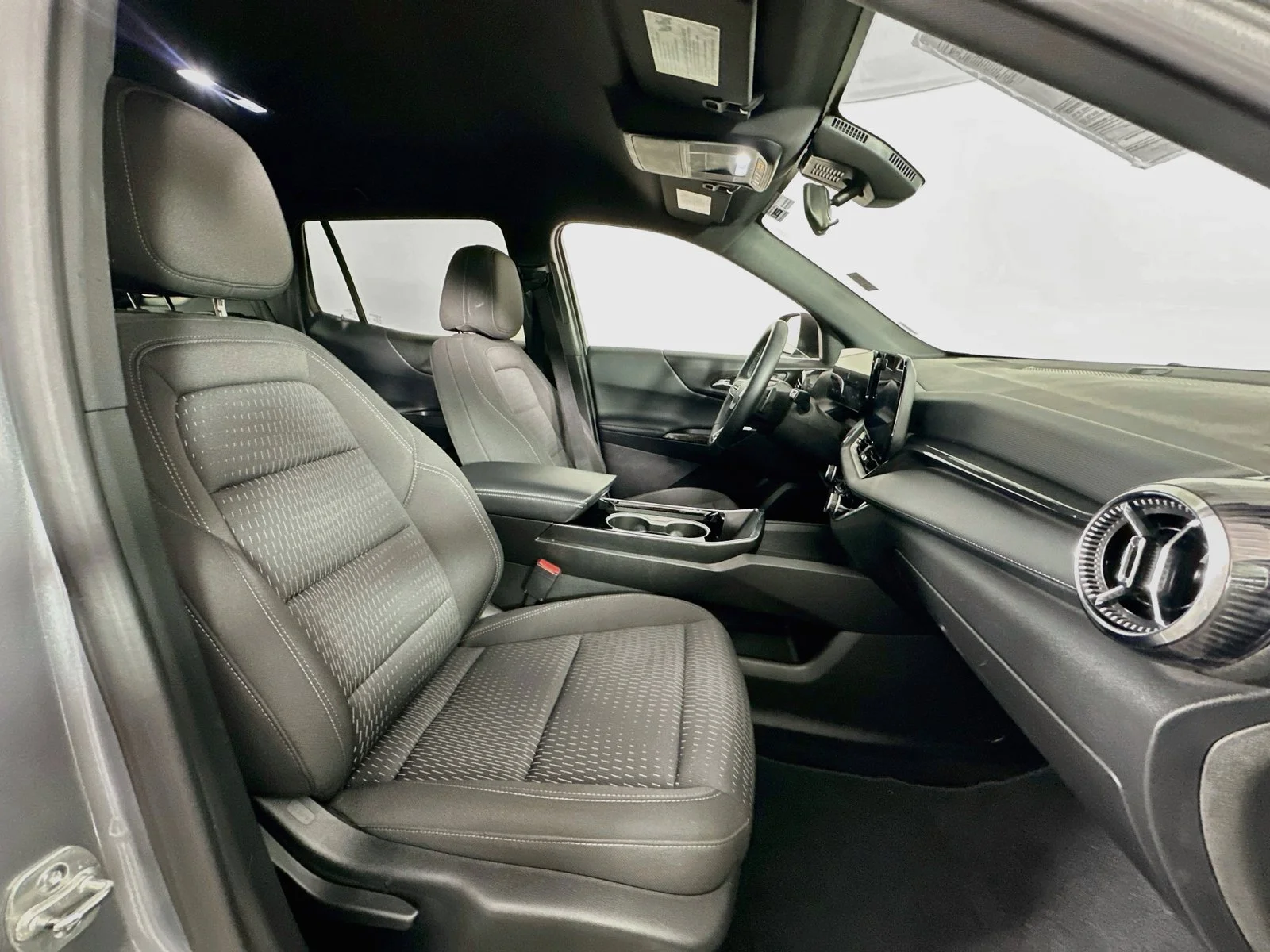 Used 2025 Sterling Gray Metallic Chevrolet LT image 29