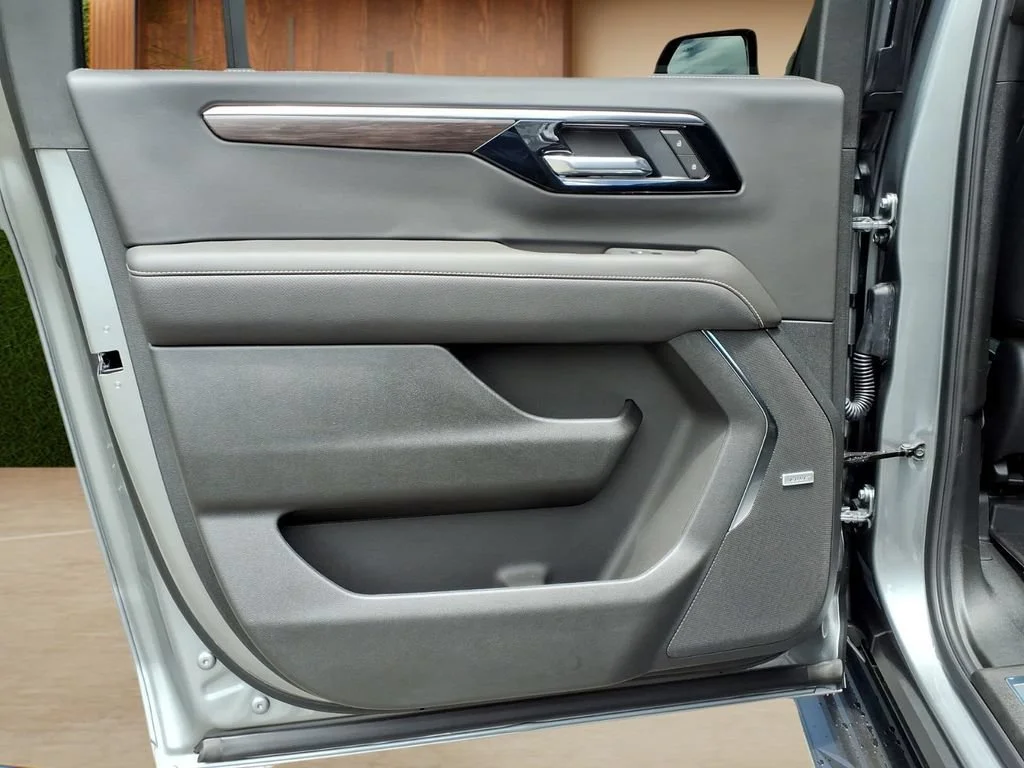 New 2026 Sterling Gray Metallic Chevrolet Premier image 26