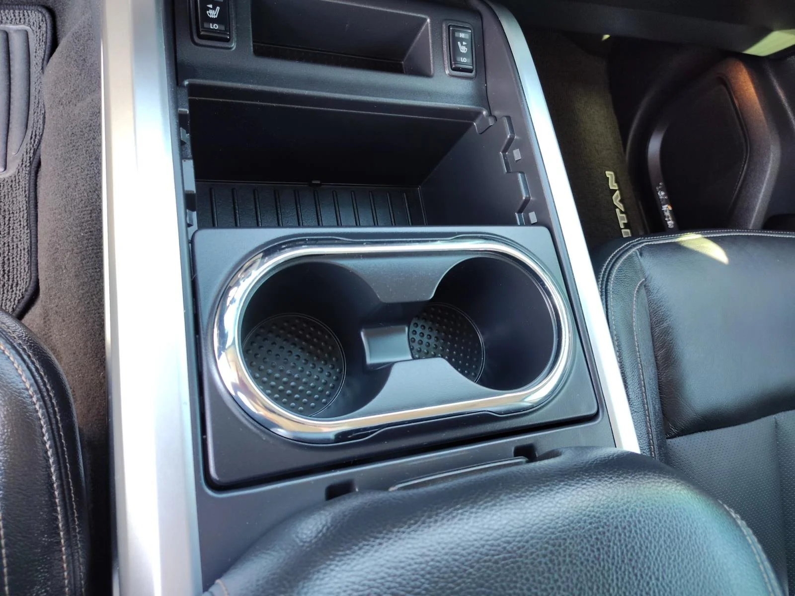 Used 2017 Gray Nissan SL image 25