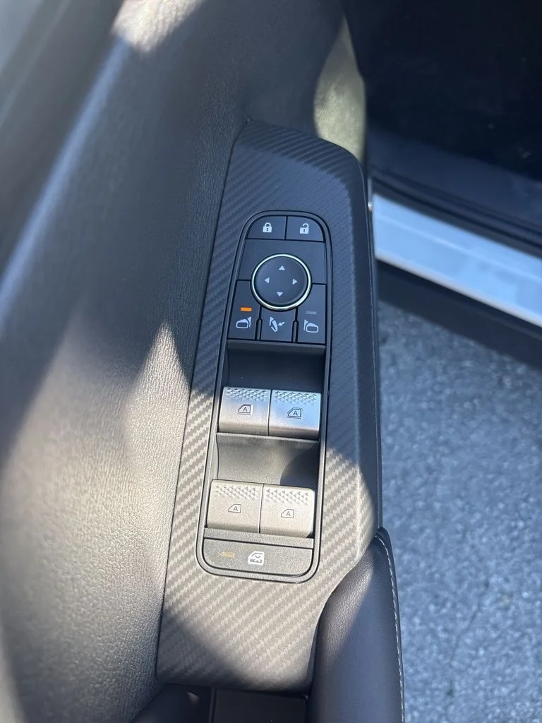New 2026 White Mitsubishi Trail Edition image 12