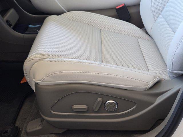 New 2026 White Pearl Hyundai Limited image 21